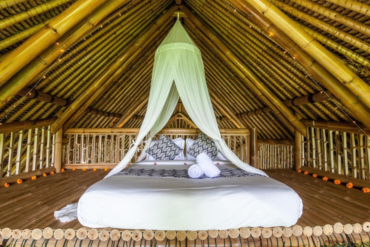 Вилла Balikayanas Bamboo House - Miggiell House Карангасем Экстерьер фото