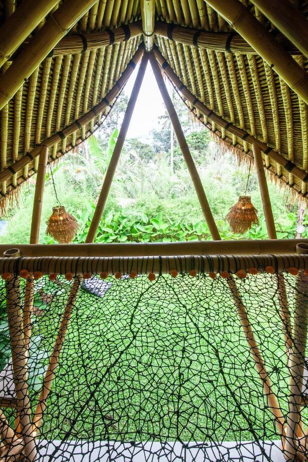 Вилла Balikayanas Bamboo House - Miggiell House Карангасем Экстерьер фото