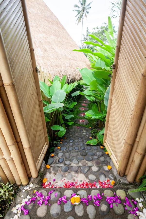 Вилла Balikayanas Bamboo House - Miggiell House Карангасем Экстерьер фото